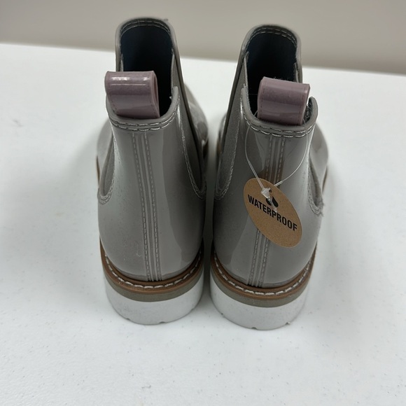 NWT Steve Madden Womens Puddles Ankle Chelsea Boots Gray Sz 7 Preppy Outdoors - Picture 7 of 12